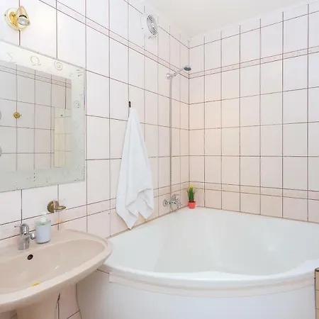 Апартаменти Leningradskaya 1a Apt Мінськ