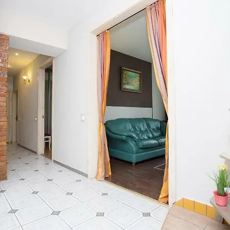 Апартаменти Leningradskaya 1a Apt *